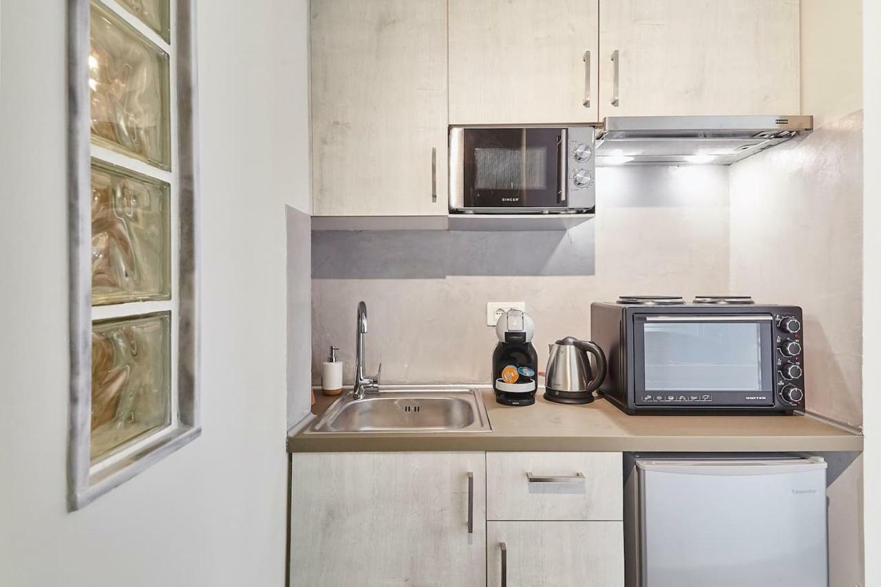 Explore Athens From An Uber-Central Studio! 外观 照片